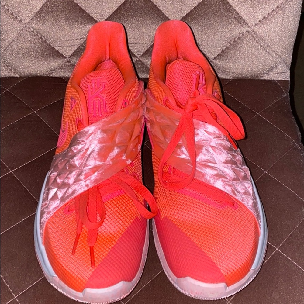 Pink Suede Kyrie’s Basketball Shoes
